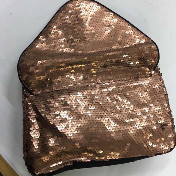 R&Em Sequins Clutch - Picture 2 of 8